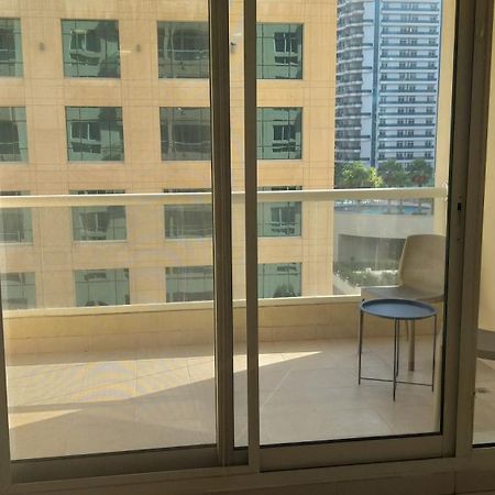 Lovely 1-Bedroom Apartment In The Heart Of Dubai Marina Exteriör bild