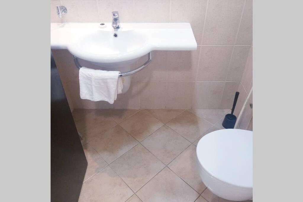 Lovely 1-Bedroom Apartment In The Heart Of Dubai Marina Exteriör bild