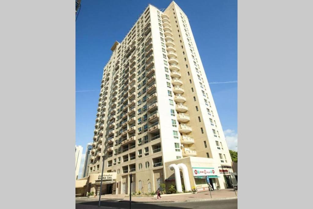 Lovely 1-Bedroom Apartment In The Heart Of Dubai Marina Exteriör bild