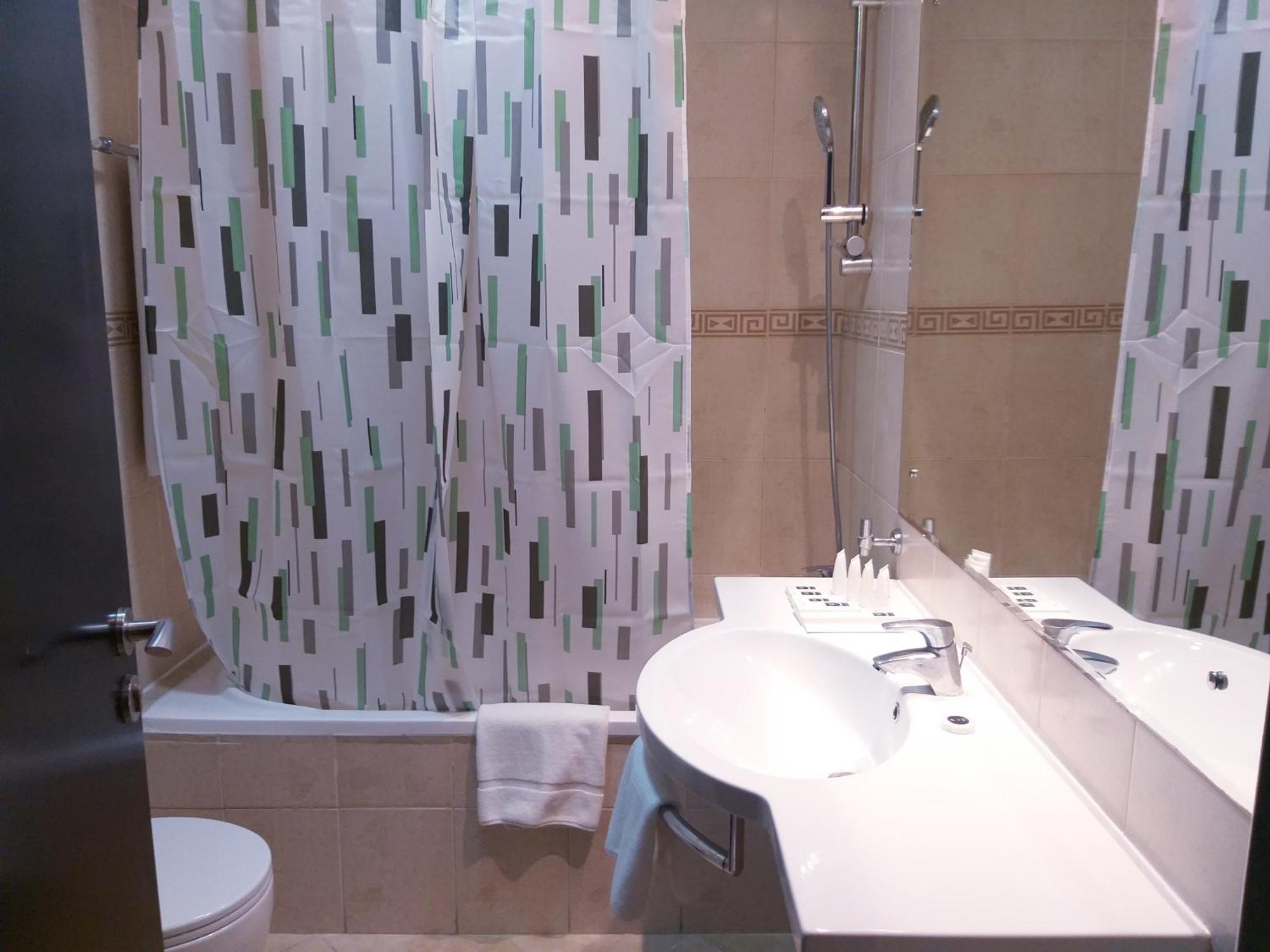 Lovely 1-Bedroom Apartment In The Heart Of Dubai Marina Exteriör bild