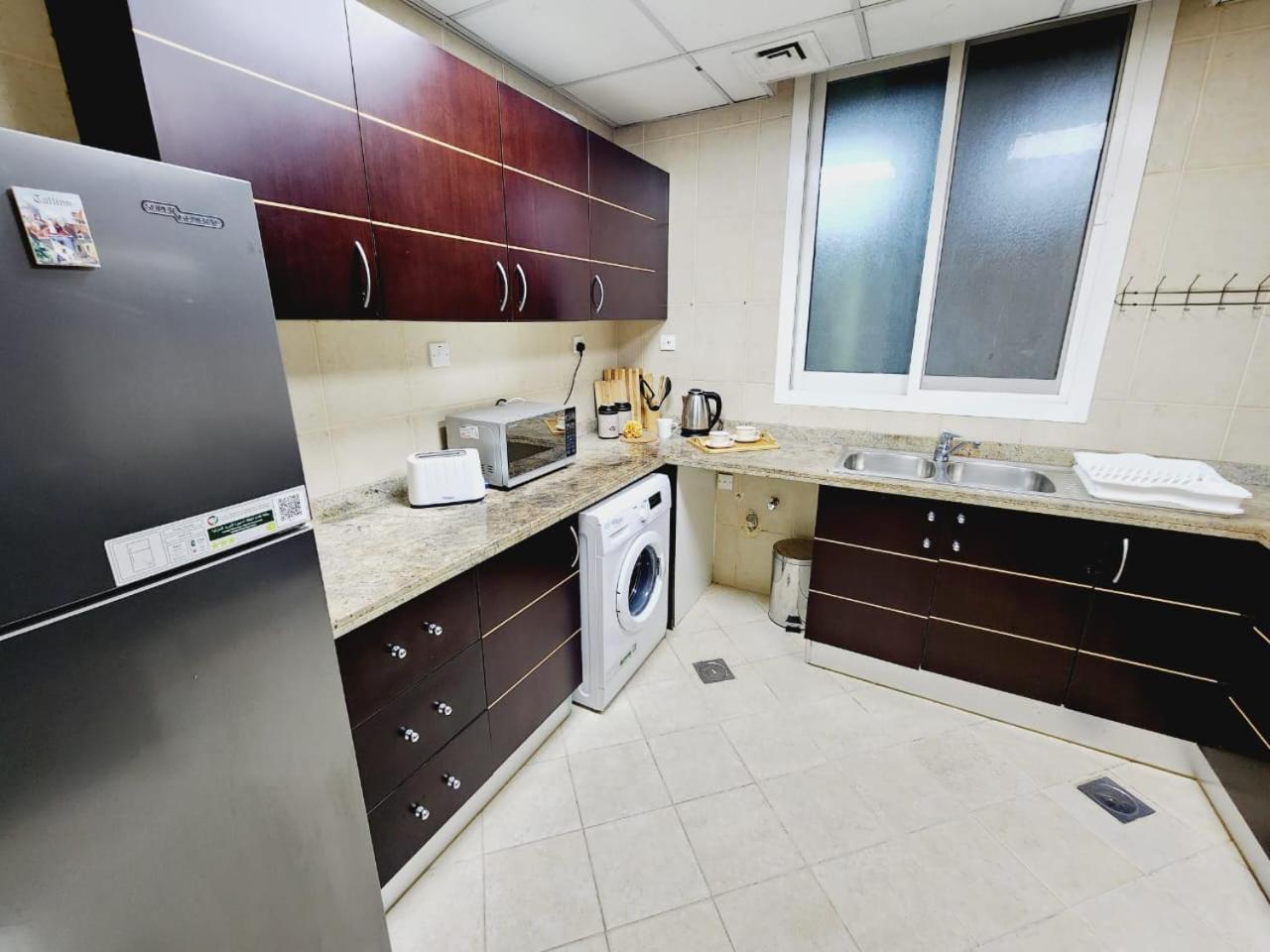 Lovely 1-Bedroom Apartment In The Heart Of Dubai Marina Exteriör bild